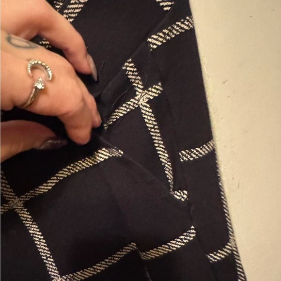 Torrid Black Plaid Pixie Leggings - Picture 3 of 4